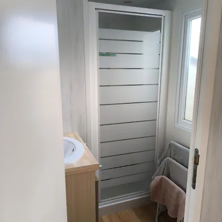 Mobil De Gamme Ile D'oleron A 100m De L'ocean Кемпинг