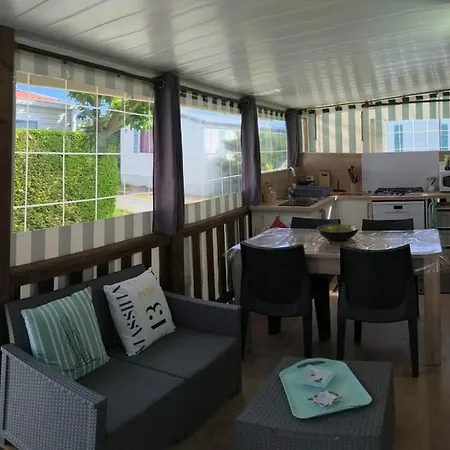 Кемпинг Mobil De Gamme Ile D'oleron A 100m De L'ocean Сен-Дени-д'Олерон