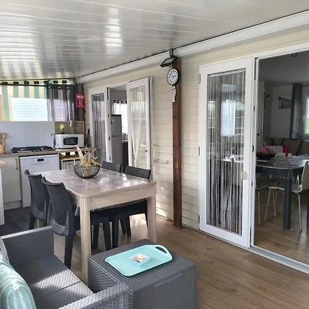 Camping Mobil De Gamme Ile D'oleron A 100m De L'ocean *