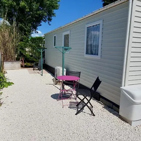 Camping Mobil De Gamme Ile D'oleron A 100m De L'ocean