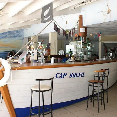 Mobil De Gamme Ile D'oleron A 100m De L'ocean Camping *
