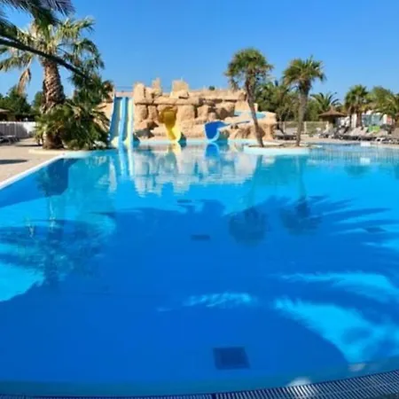 Mobil De Gamme Ile D'oleron A 100m De L'ocean Camping