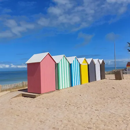 Camping Mobil De Gamme Ile D'oleron A 100m De L'ocean